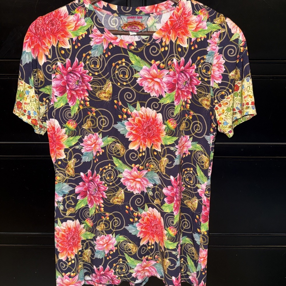 Johnny Was Uptown Favorite Lotus Flower Print Bamboo T-Shirt Medium